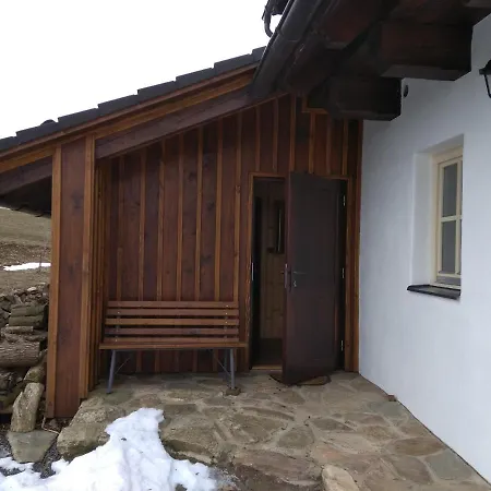 Roubenka U Kmotry Lodge *